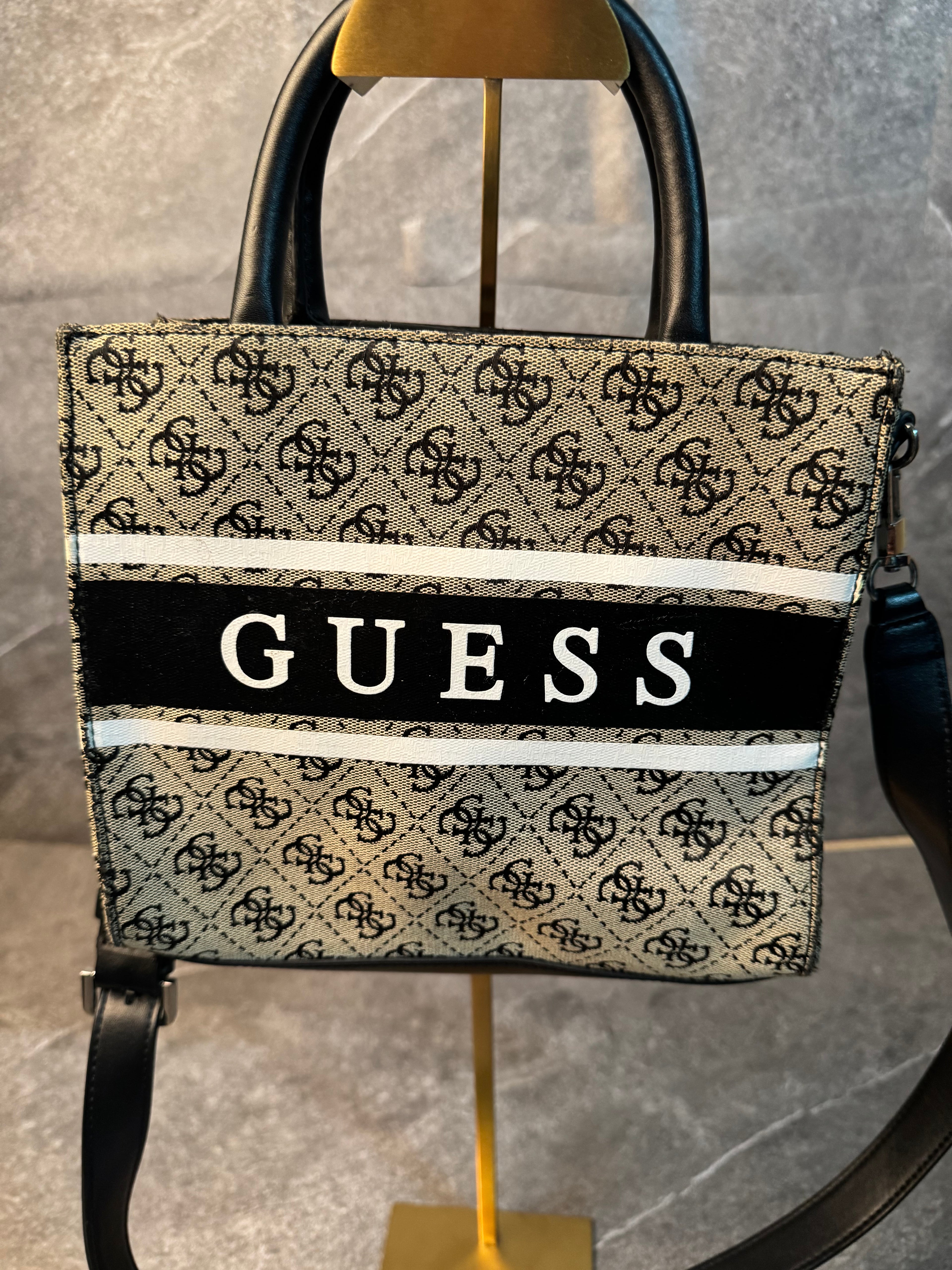 Bolso guess