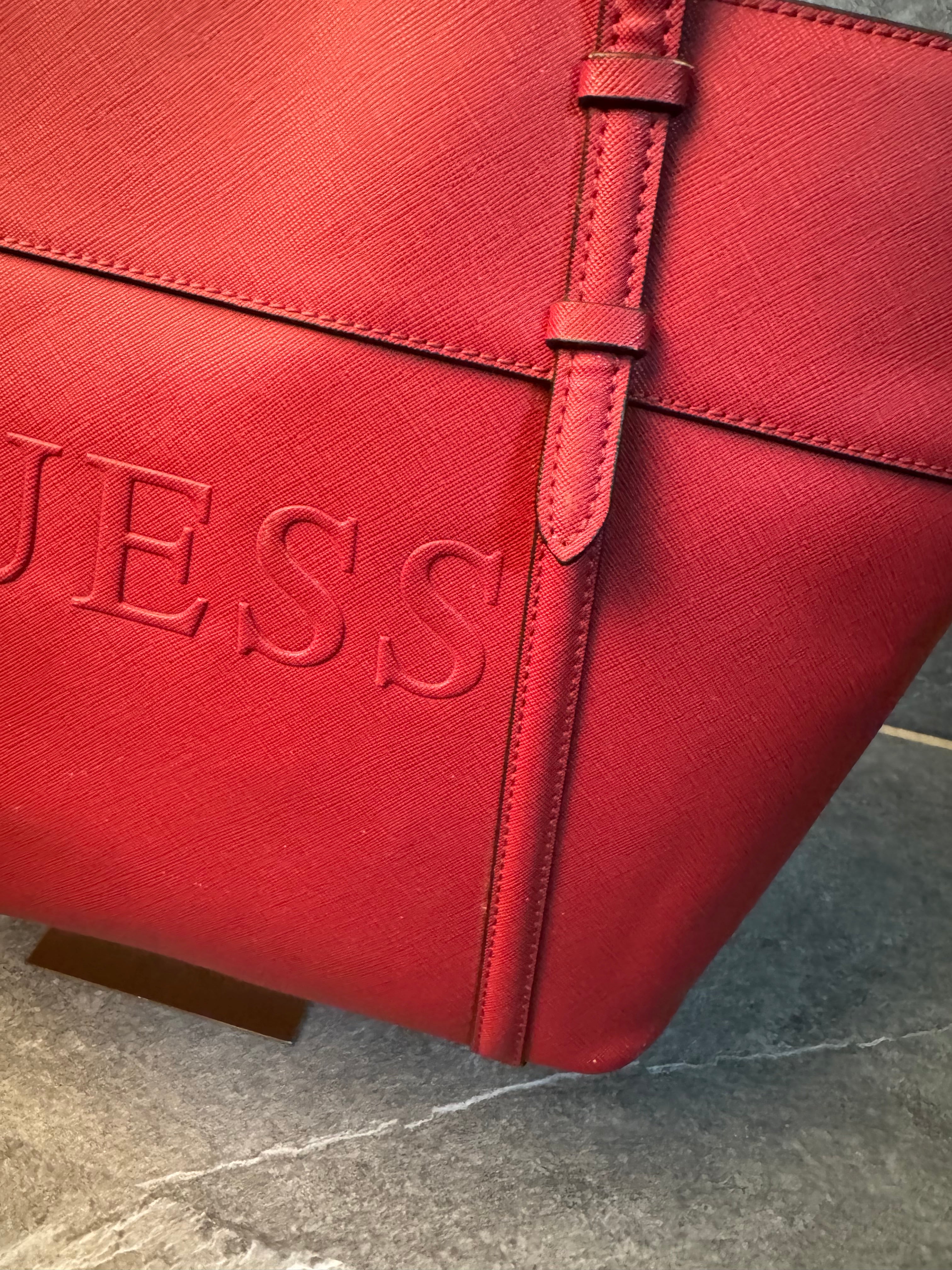 Bolso guess