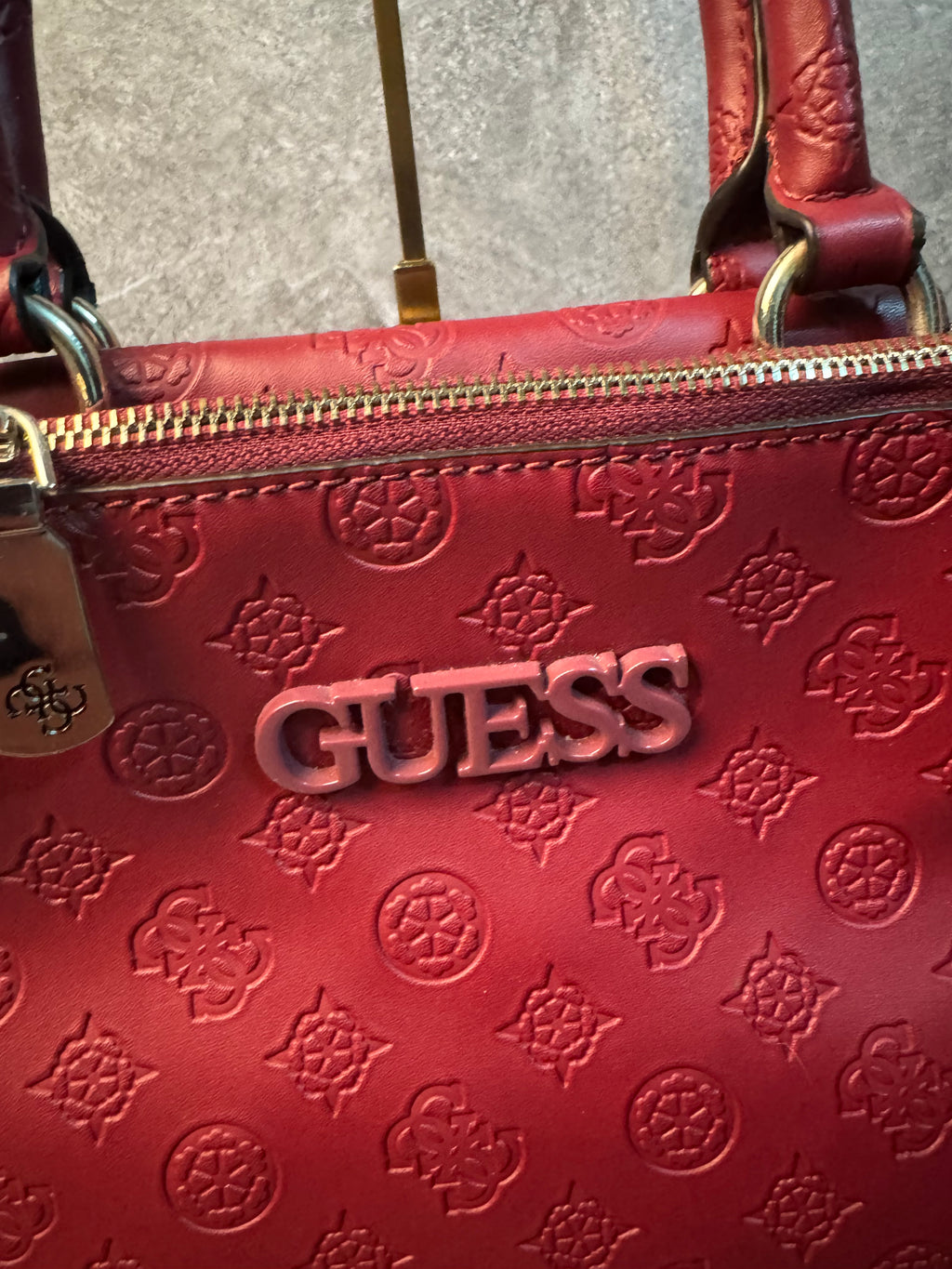 Bolso guess