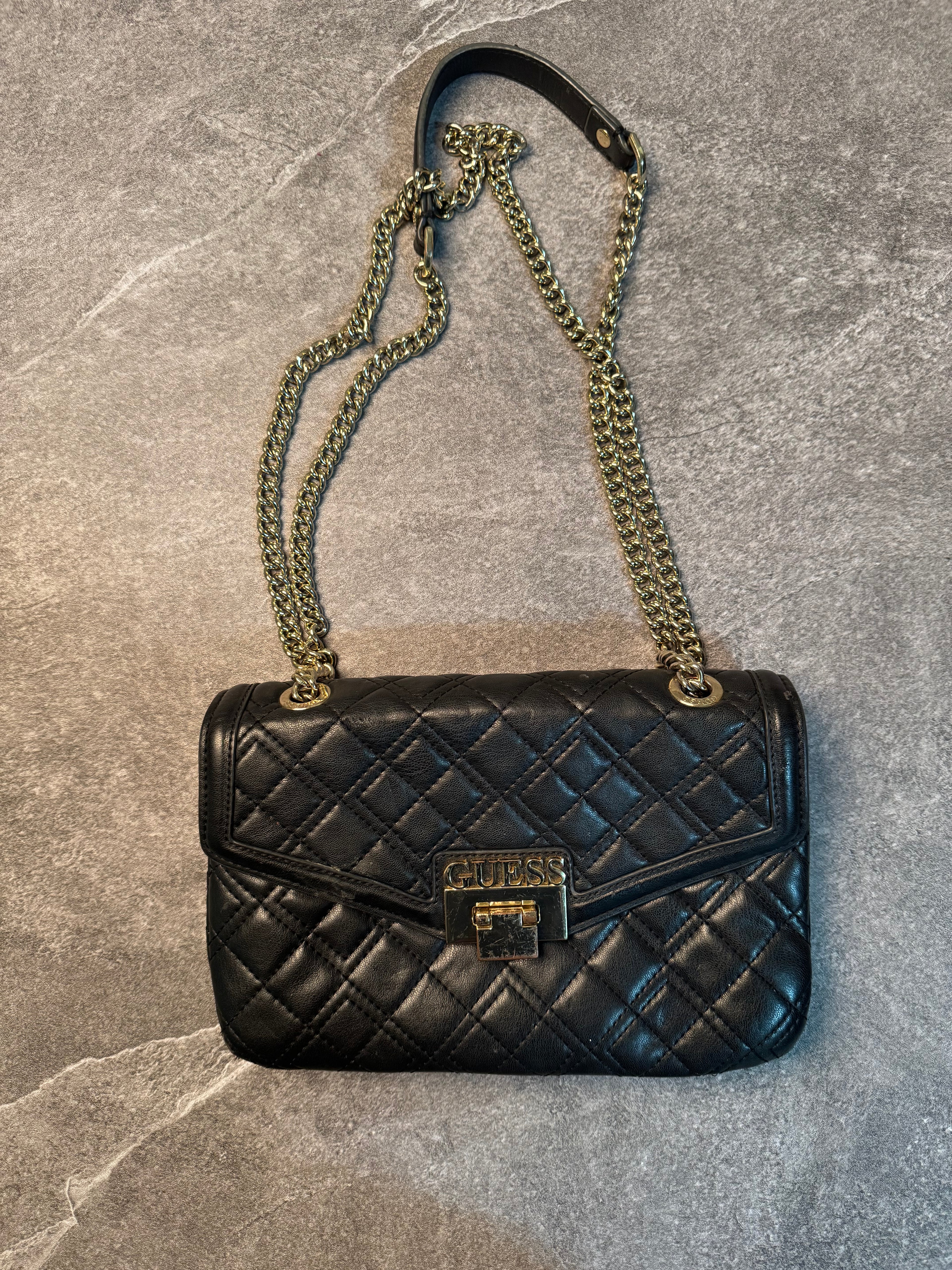 Bolso guess