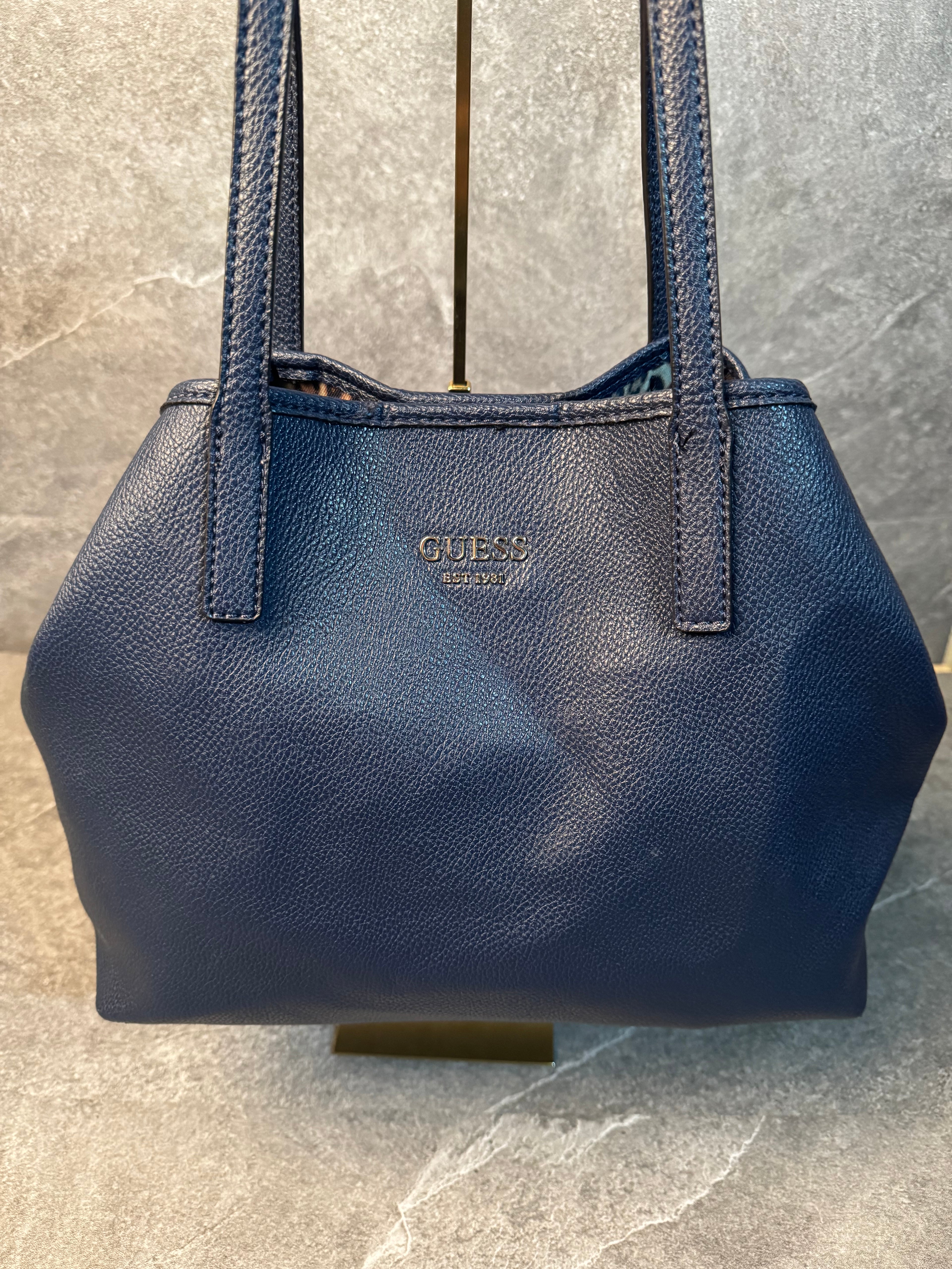 Bolso guess