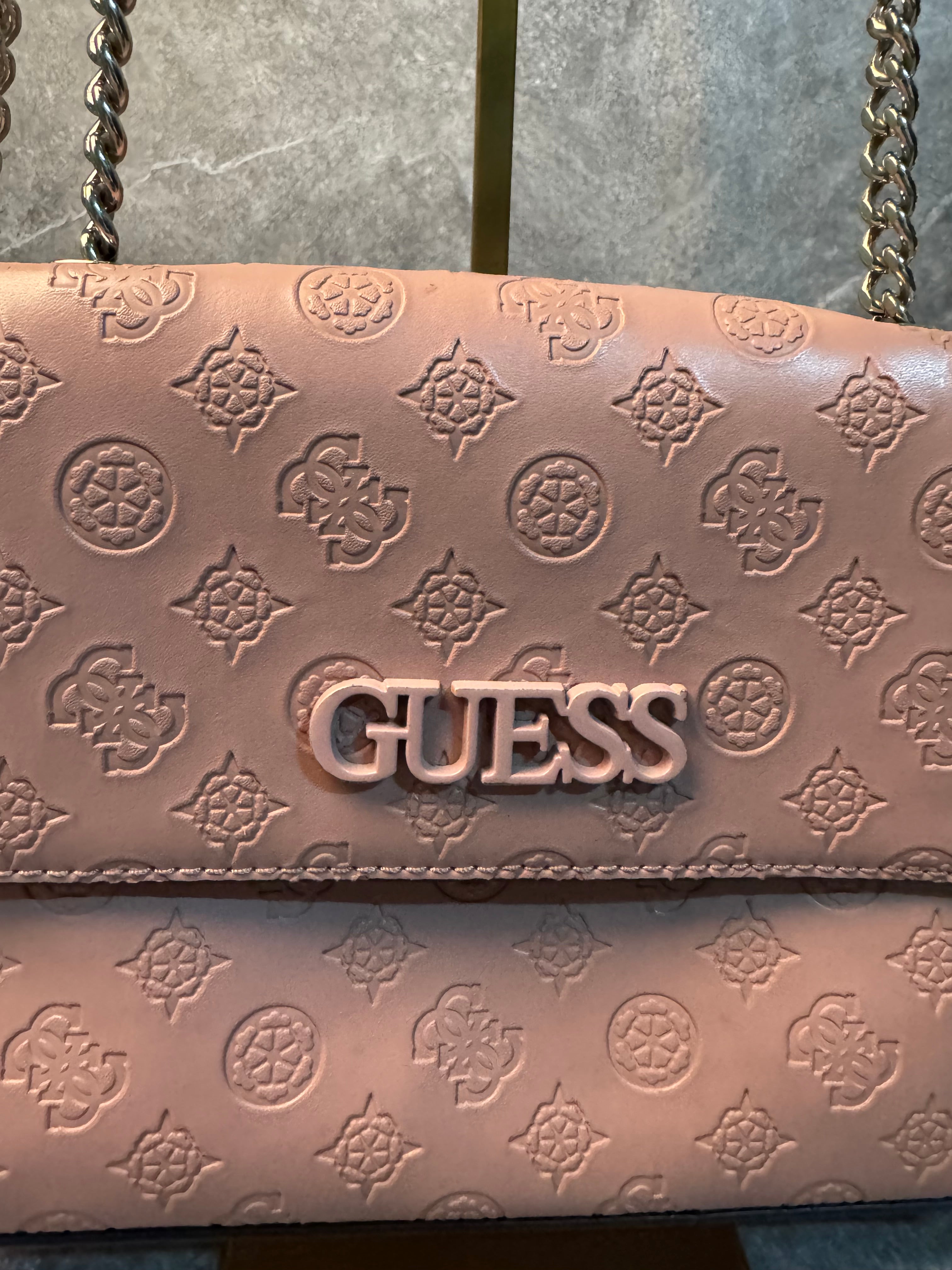 Bolso guess