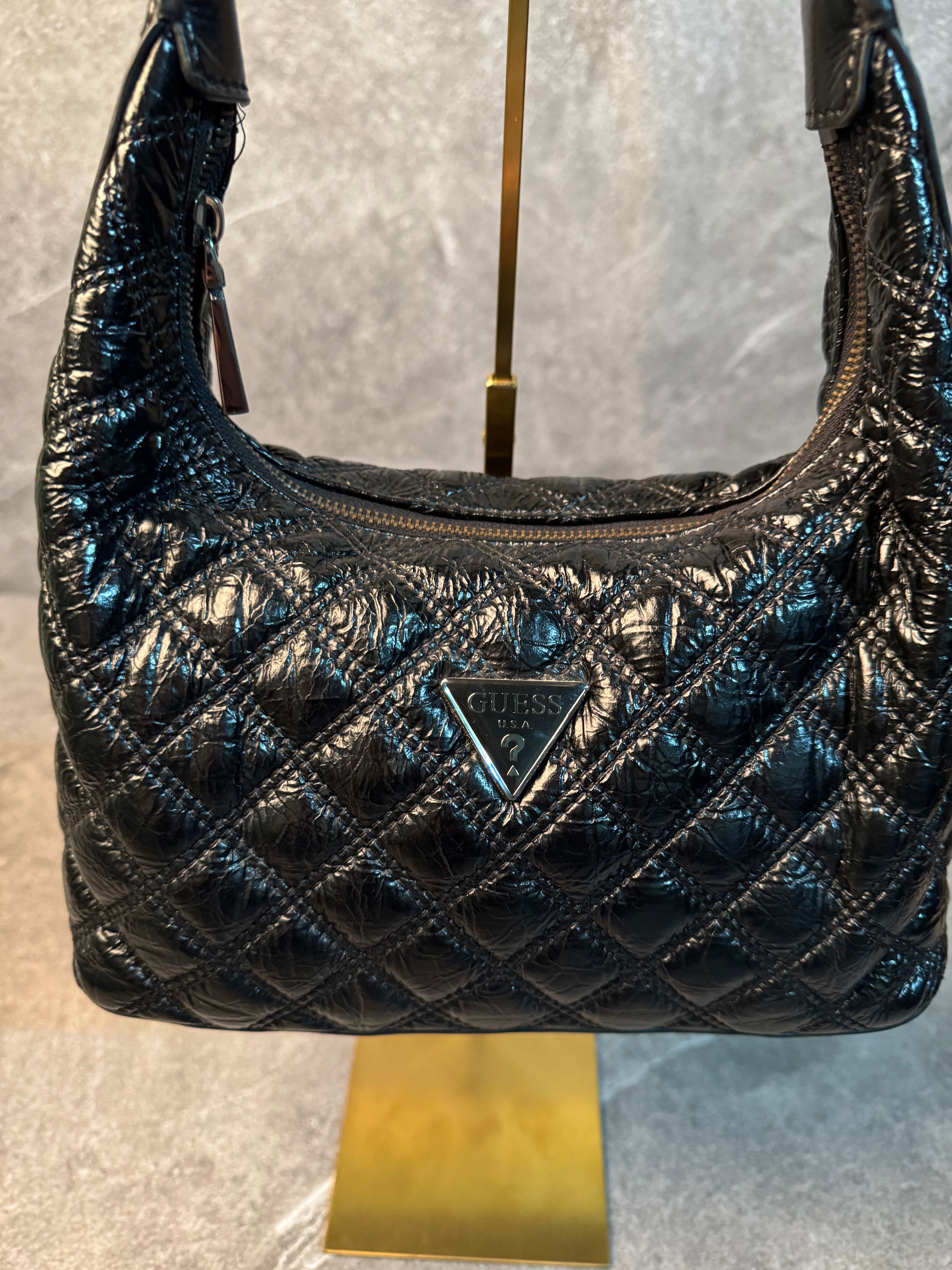 Bolso guess