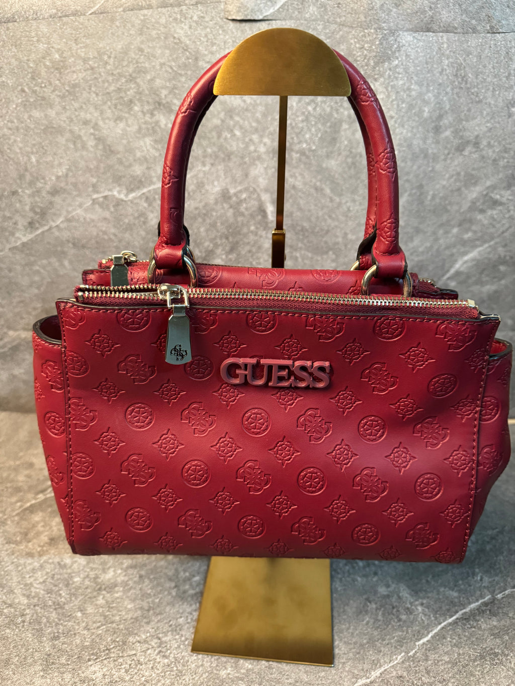 Bolso guess